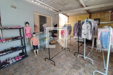 Casa à venda com 150m², 2 quartos e 2 vagas Casa à venda com 150m², 2 quartos e 2 vagasQuintal