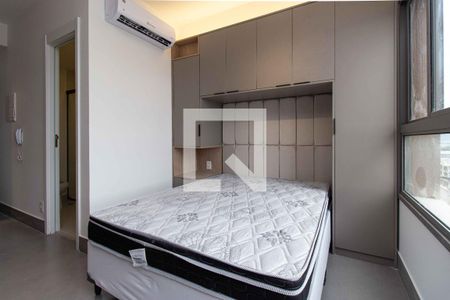 Quarto de apartamento para alugar com 0 quarto, 21m² em  Vila Firmiano Pinto, São Paulo