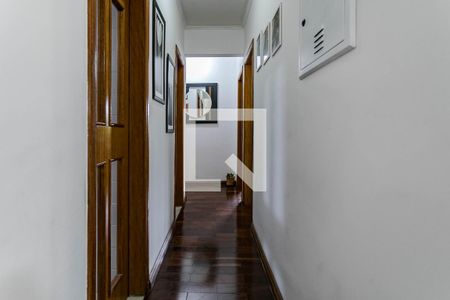 Corredor  de apartamento para alugar com 3 quartos, 110m² em Vila Mogilar, Mogi das Cruzes