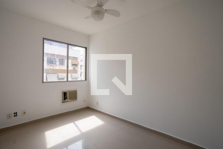 Quarto 1 de apartamento para alugar com 3 quartos, 100m² em Grajaú, Rio de Janeiro