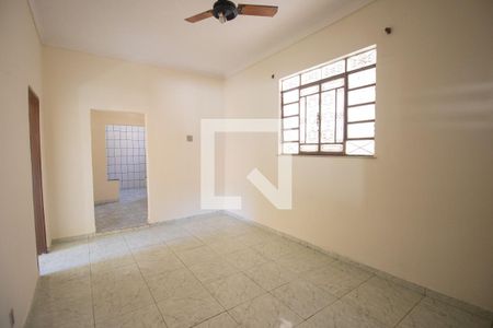 Sala de casa para alugar com 2 quartos, 188m² em Ze Garoto, São Gonçalo