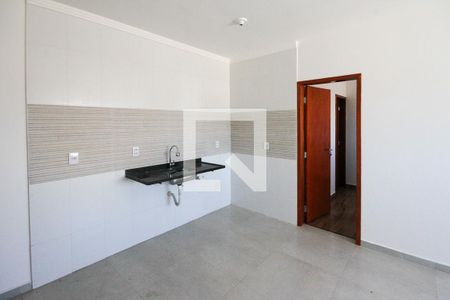 Cozinha de apartamento para alugar com 2 quartos, 27m² em Vila Carrão, São Paulo