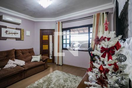 Sala de casa para alugar com 2 quartos, 125m² em Jardim Cambuci, Mogi das Cruzes