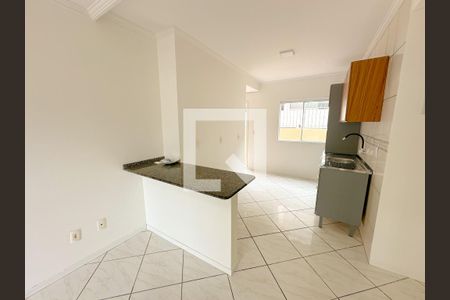 Sala de apartamento para alugar com 2 quartos, 60m² em Ingleses do Rio Vermelho, Florianópolis