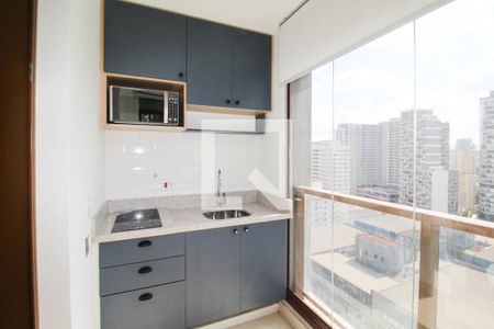 Varanda e Cozinha  de kitnet/studio para alugar com 1 quarto, 26m² em Vila Nova Conceição, São Paulo