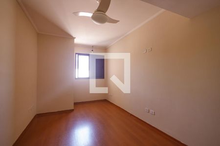 Suíte de apartamento para alugar com 3 quartos, 112m² em Centro, Taubaté