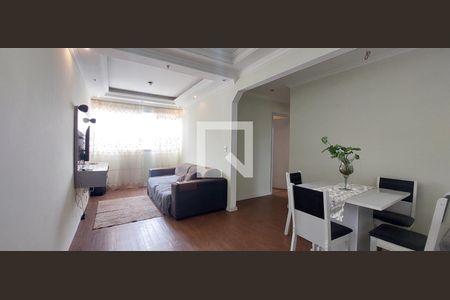 Sala de apartamento para alugar com 3 quartos, 70m² em Jardim Santo André, Santo André