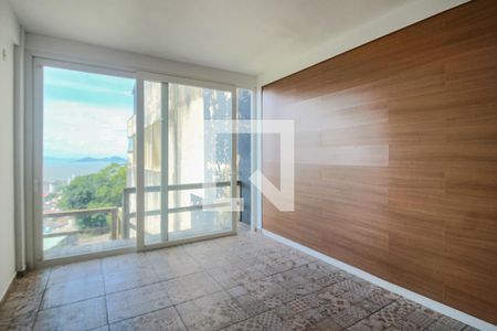 Sala 2 de casa para alugar com 2 quartos, 160m² em Centro, Florianópolis