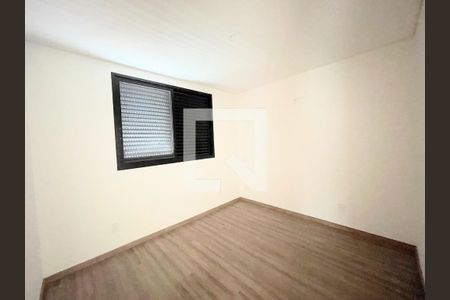 Quarto de apartamento à venda com 3 quartos, 270m² em Inconfidentes, Contagem