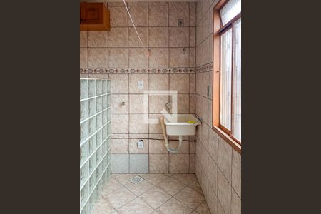 Casa de condomínio à venda com 250m², 6 quartos e 3 vagas Casa de condomínio à venda com 250m², 6 quartos e 3 vagasÁrea de Serviço