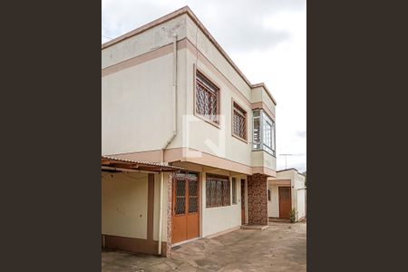 Casa de condomínio à venda com 250m², 6 quartos e 3 vagas Casa de condomínio à venda com 250m², 6 quartos e 3 vagasÁrea comum