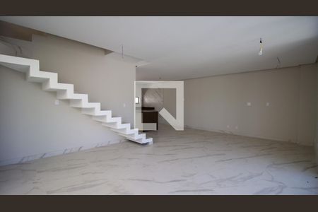 Sala de casa de condomínio para alugar com 4 quartos, 214m² em Recreio dos Bandeirantes, Rio de Janeiro