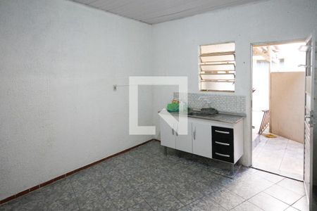 Sala/Cozinha de casa para alugar com 1 quarto, 54m² em Vila Carmem, São Paulo