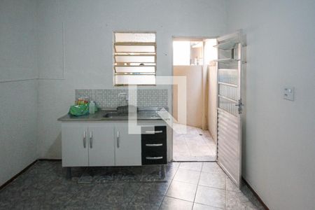 Sala/Cozinha de casa para alugar com 1 quarto, 54m² em Vila Carmem, São Paulo