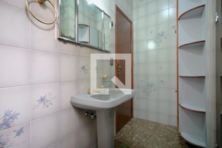 Banheiro de apartamento para alugar com 1 quarto, 79m² em Concórdia, Belo Horizonte