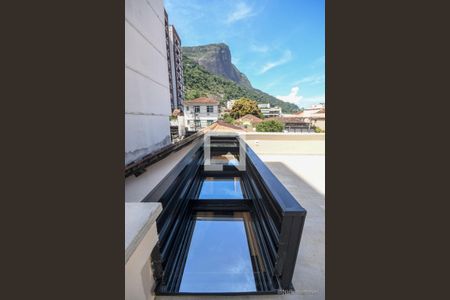 Casa à venda com 238m², 3 quartos e 2 vagas Casa à venda com 238m², 3 quartos e 2 vagasÁrea Externa