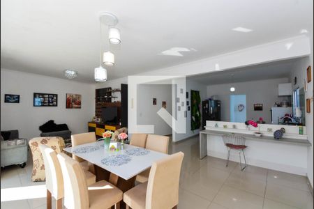 Sala de casa à venda com 3 quartos, 250m² em Jardim Rosa de Franca, Guarulhos