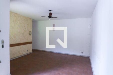 Casa à venda com 2 quartos, 120m² em Centro, Contagem