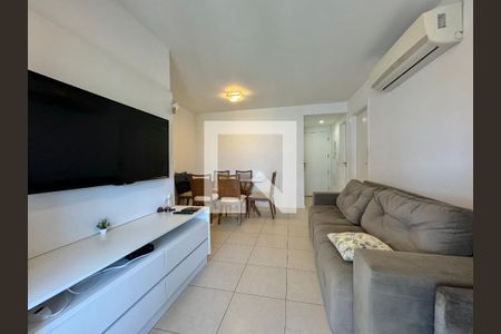 Sala de apartamento à venda com 2 quartos, 80m² em Barra da Tijuca, Rio de Janeiro