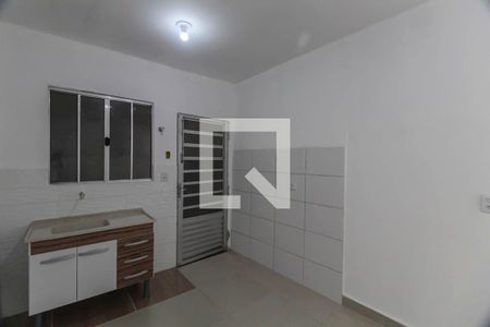 Sala/Cozinha de casa para alugar com 1 quarto, 20m² em Parque Savoi City, São Paulo