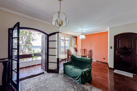 Sala de casa à venda com 3 quartos, 200m² em Liberdade, São Paulo