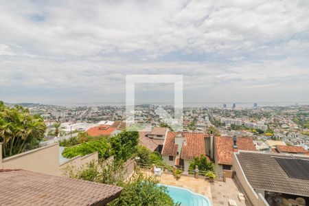 Vista de casa à venda com 4 quartos, 357m² em Nonoai, Porto Alegre