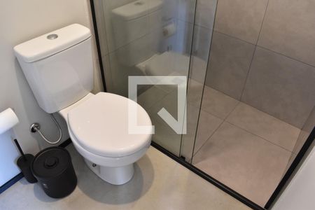 Banheiro de kitnet/studio para alugar com 1 quarto, 19m² em Cidade Industrial de Curitiba, Curitiba