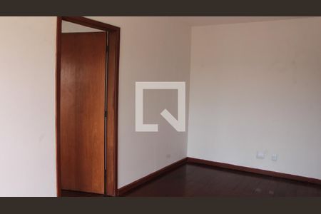 Sala de apartamento para alugar com 1 quarto, 48m² em Jardim Lindóia, Porto Alegre