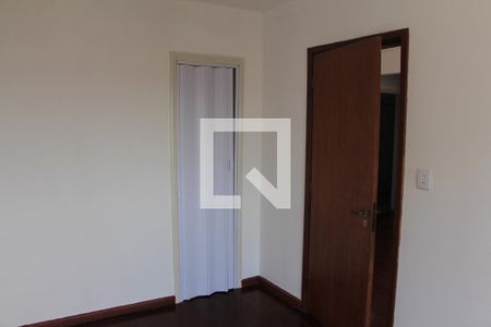 Quarto de apartamento para alugar com 1 quarto, 48m² em Jardim Lindóia, Porto Alegre