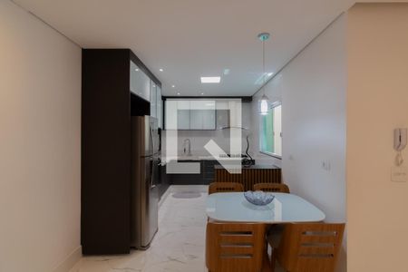 Sala e Cozinha Integrada  de casa de condomínio à venda com 2 quartos, 115m² em Vila Guilhermina, São Paulo