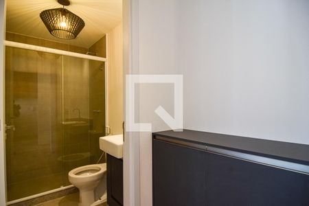 Banheiro de apartamento para alugar com 1 quarto, 54m² em Piratininga, Niterói