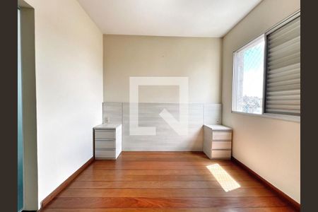 Apartamento à venda com 3 quartos, 120m² em Grajaú, Belo Horizonte