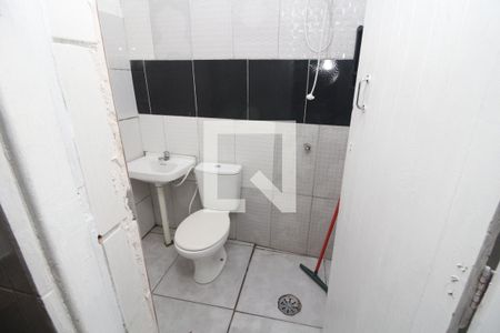 Banheiro de casa para alugar com 1 quarto, 35m² em Vila Granada, São Paulo