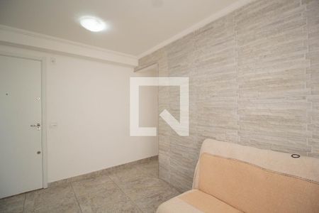 Sala de apartamento para alugar com 2 quartos, 40m² em Vila Zat, São Paulo