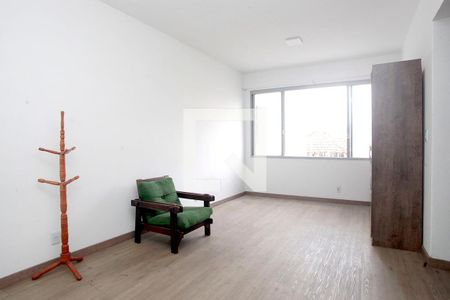 Sala / Quarto de kitnet/studio para alugar com 1 quarto, 35m² em Centro Histórico, Porto Alegre