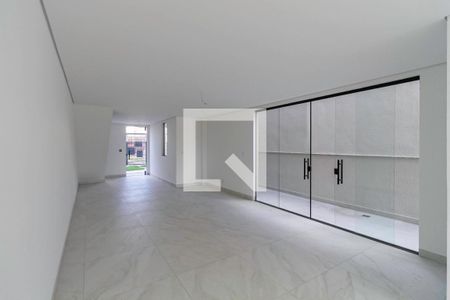 Sala  de casa à venda com 2 quartos, 162m² em Santa Branca, Belo Horizonte