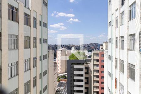 Vista do quarto 1 de apartamento para alugar com 2 quartos, 70m² em Centro, Belo Horizonte