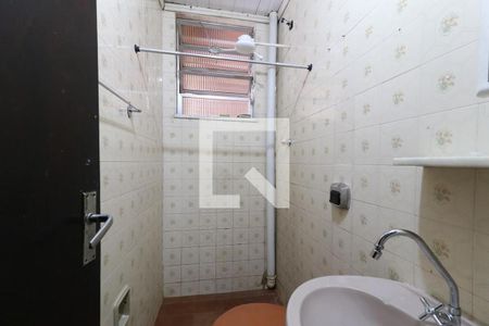 Banheiro de casa à venda com 1 quarto, 50m² em Inhaúma, Rio de Janeiro