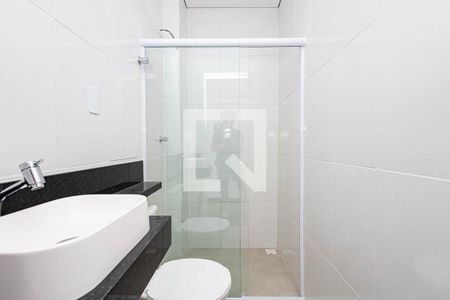 Banheiro de kitnet/studio para alugar com 1 quarto, 20m² em República, São Paulo