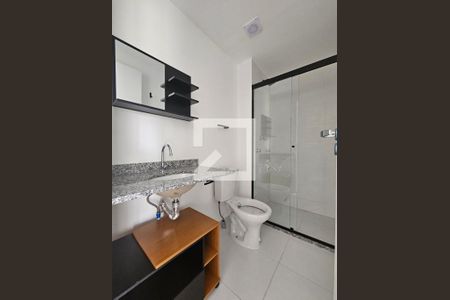 Banheiro de kitnet/studio para alugar com 1 quarto, 27m² em Vila Mariana, São Paulo