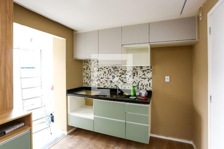 Sala/Cozinha de apartamento à venda com 2 quartos, 30m² em Jardim Monte Kemel, São Paulo