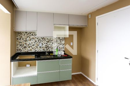 Sala/Cozinha de apartamento à venda com 2 quartos, 30m² em Jardim Monte Kemel, São Paulo