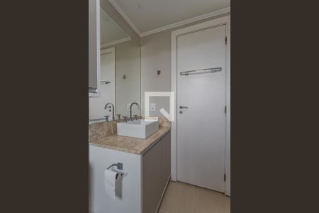 Banheiro de apartamento para alugar com 1 quarto, 59m² em Morro Santana, Porto Alegre