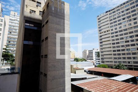 Vista  de apartamento à venda com 3 quartos, 98m² em Centro, Belo Horizonte