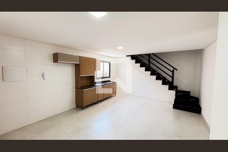 Sala - Cozinha de apartamento para alugar com 2 quartos, 100m² em Vila Linda, Santo André