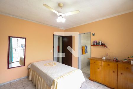 Casa à venda com 300m², 3 quartos e 2 vagas Casa à venda com 300m², 3 quartos e 2 vagasSuíte