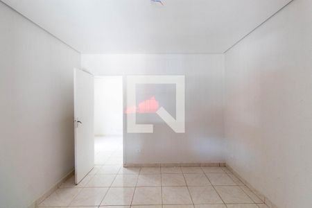 Quarto 1 de casa para alugar com 2 quartos, 120m² em Vila Ré, São Paulo