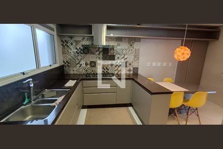 Cozinha de apartamento para alugar com 4 quartos, 238m² em Vila Suzana, São Paulo