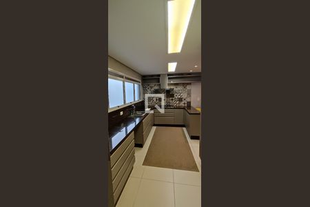 Cozinha de apartamento para alugar com 4 quartos, 238m² em Vila Suzana, São Paulo