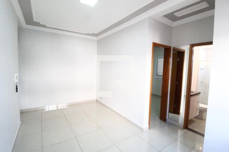 Sala  de apartamento para alugar com 2 quartos, 48m² em Santa Mônica, Uberlândia